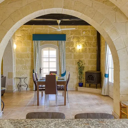 Villa Girardu Victoria