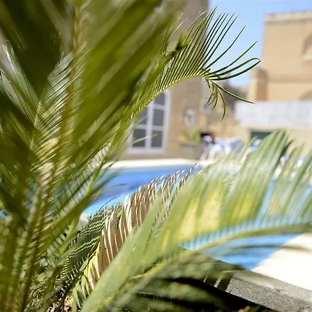 Girardu Villa Victoria