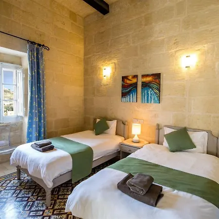 Villa Girardu Victoria