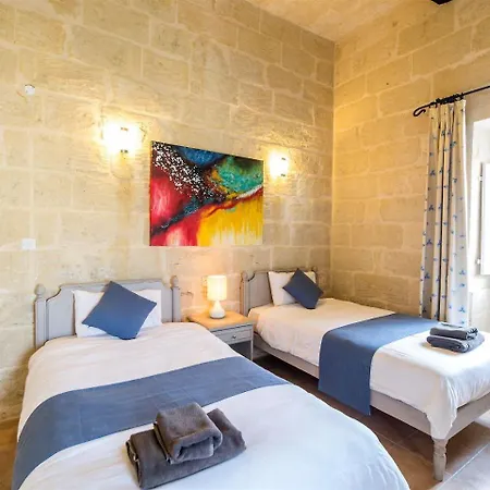 Villa Girardu Victoria