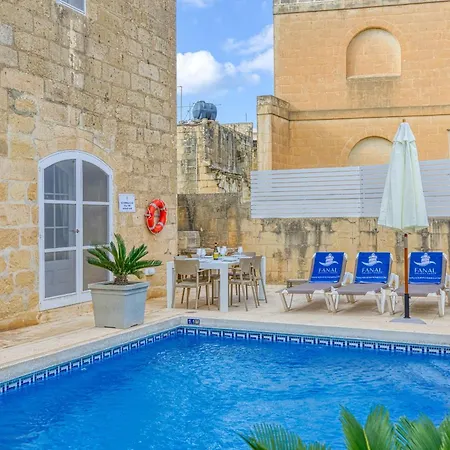 Girardu Vilă Victoria