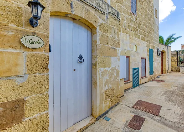 Villa Girardu Victoria