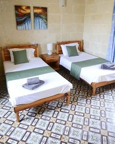 Villa Girardu Victoria