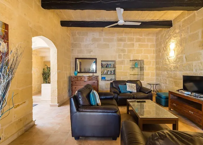 Villa Girardu Victoria