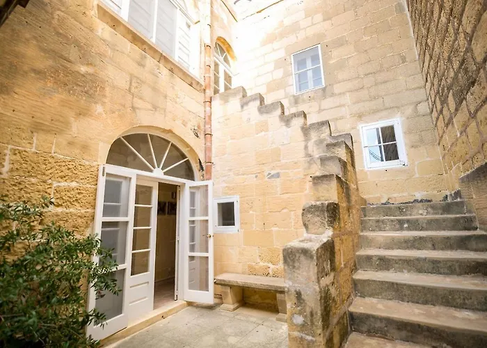 Villa Girardu Victoria